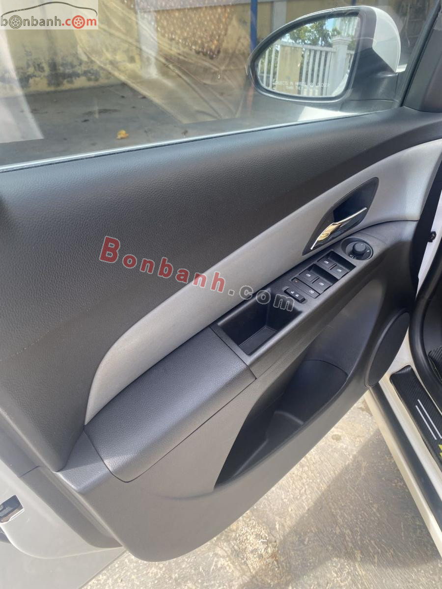 Bán ô tô Chevrolet Cruze LT 1.6 MT - 2016 - xe cũ