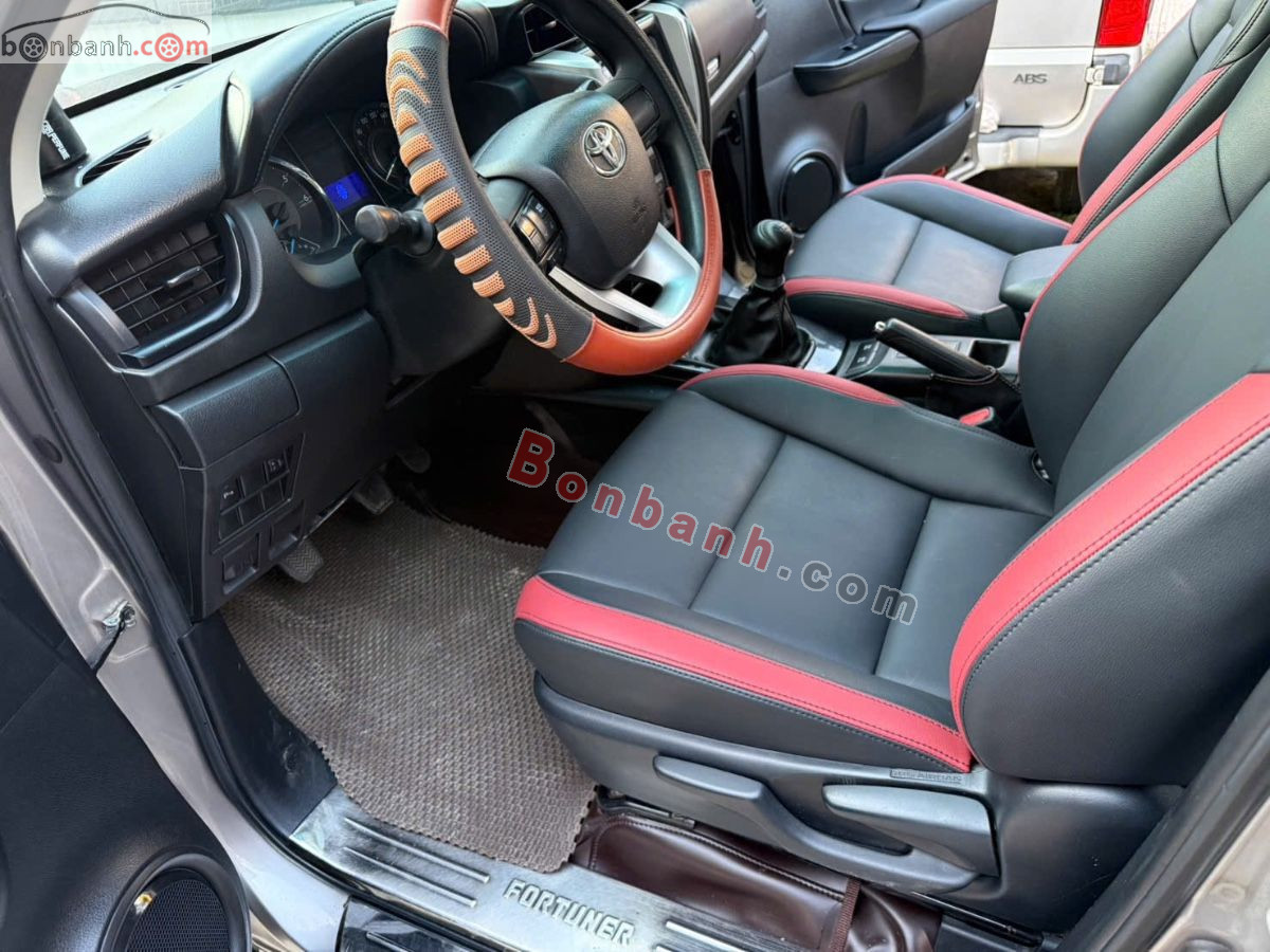 Bán ô tô Toyota Fortuner 2.4G 4x2 MT - 2019 - xe cũ