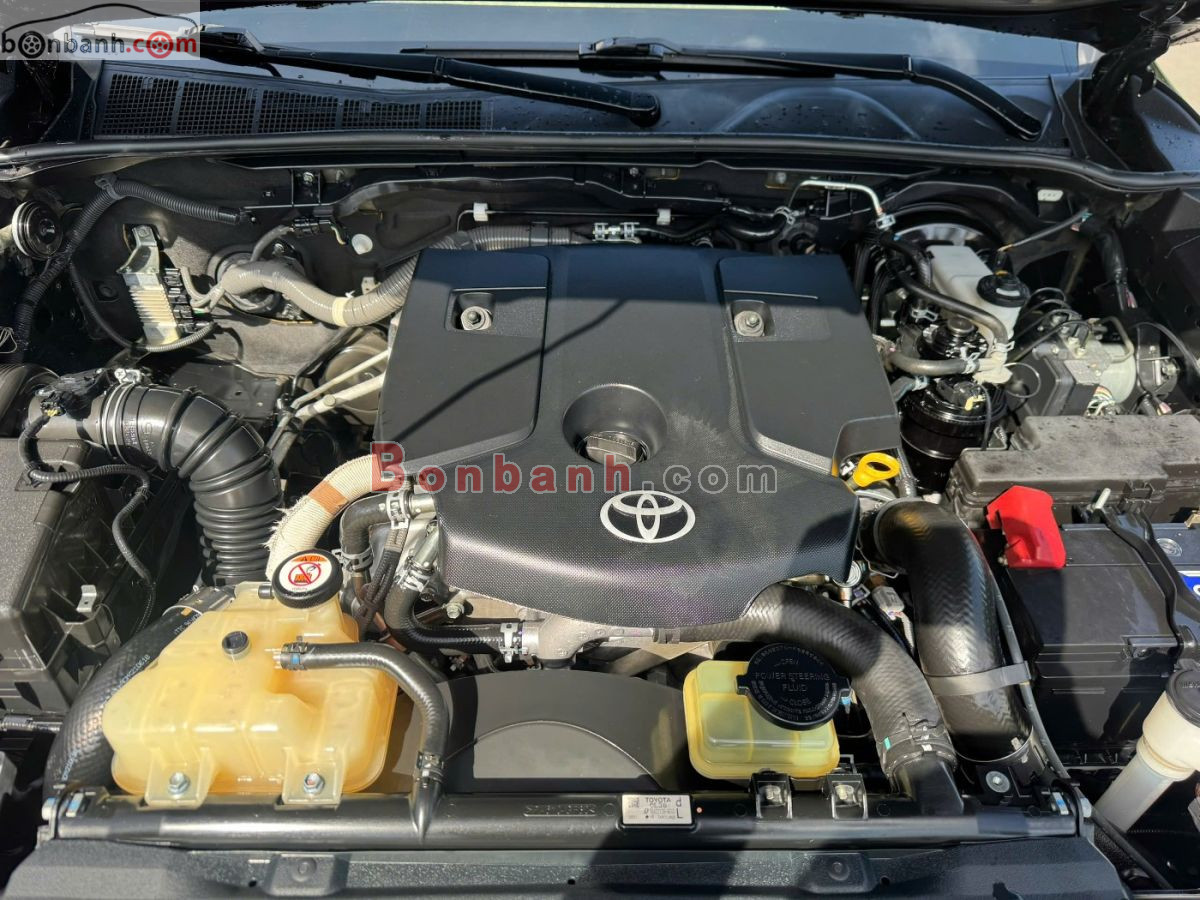 Bán ô tô Toyota Hilux 2.8L 4x4 AT - 2021 - xe cũ