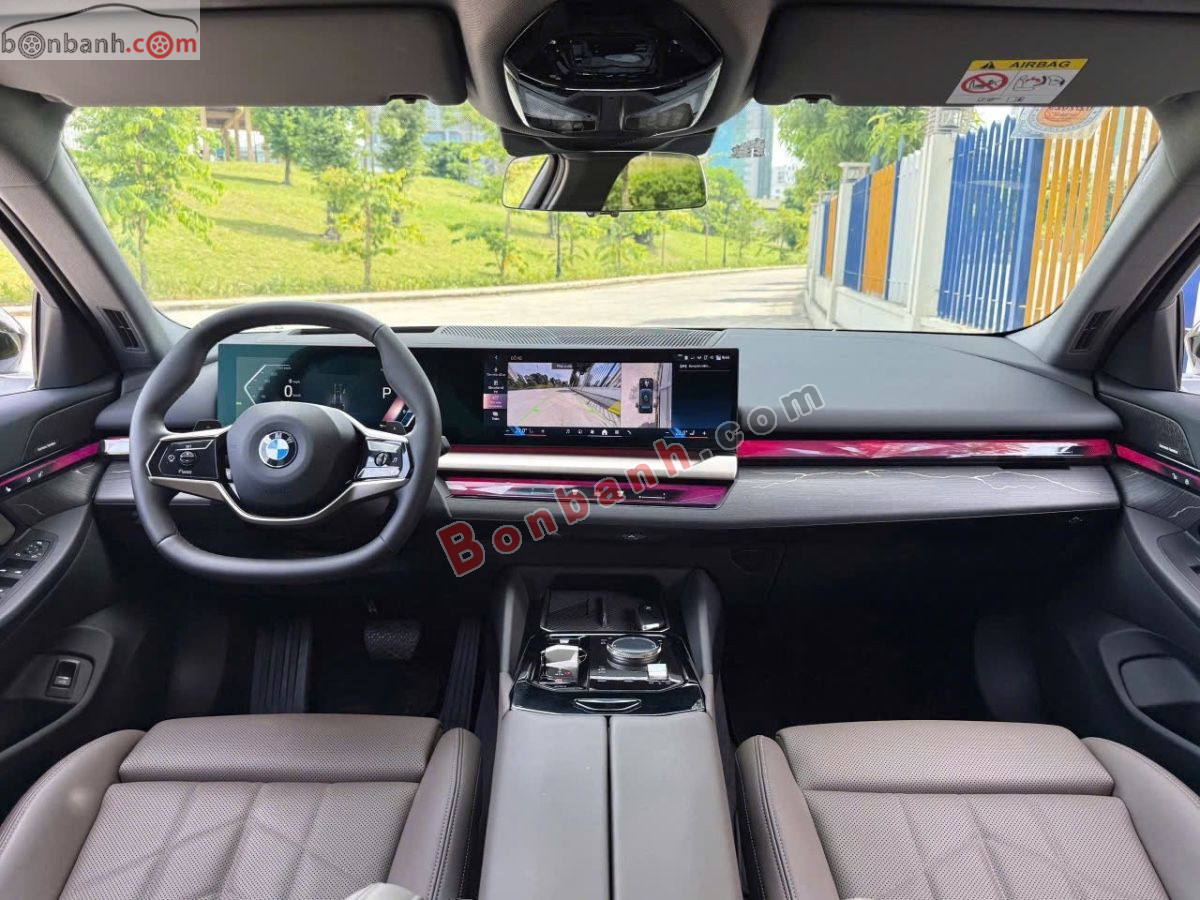 Bán ô tô BMW 5 Series 520i Premium - 2025 - xe cũ