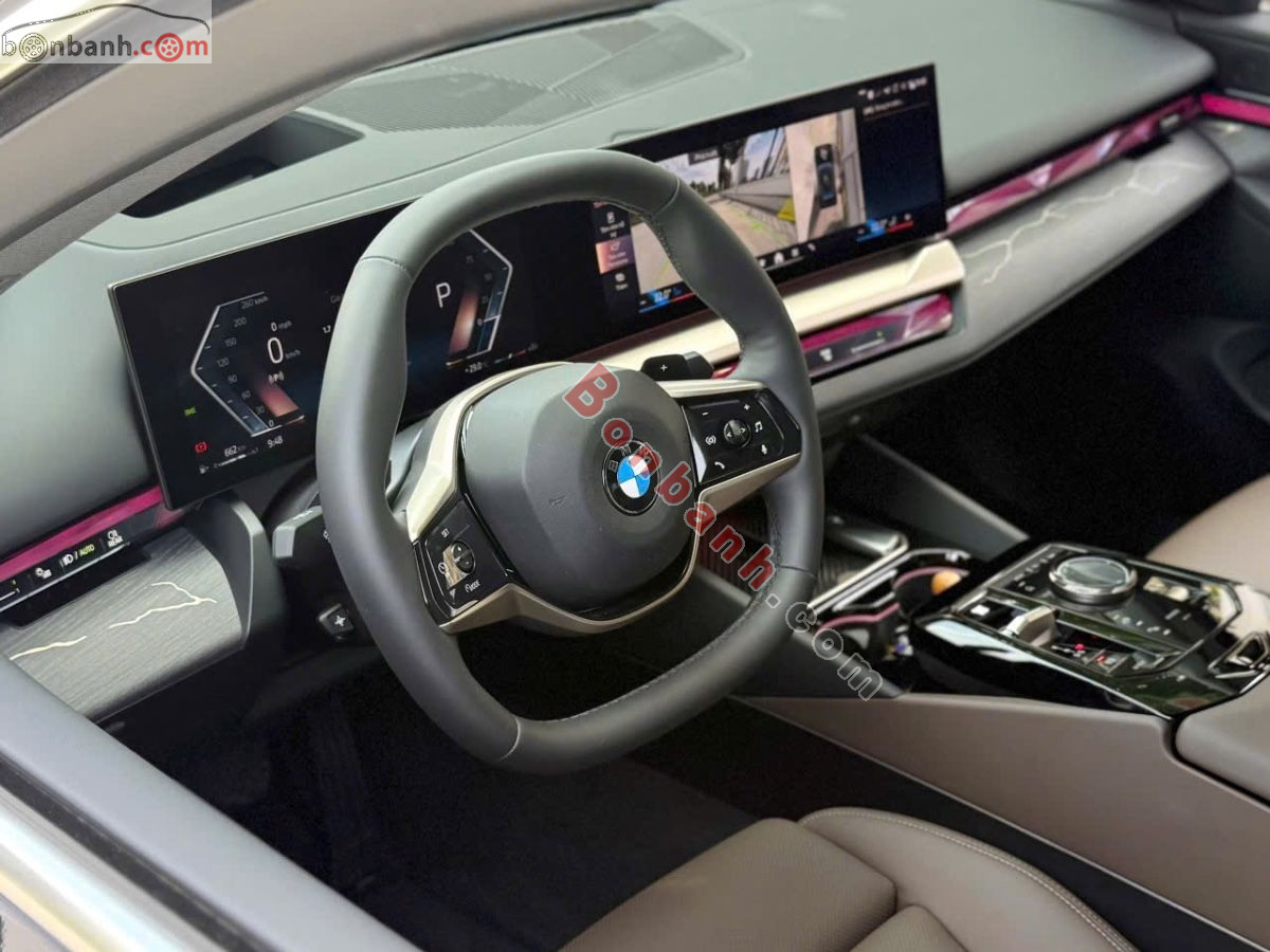 Bán ô tô BMW 5 Series 520i Premium - 2025 - xe cũ