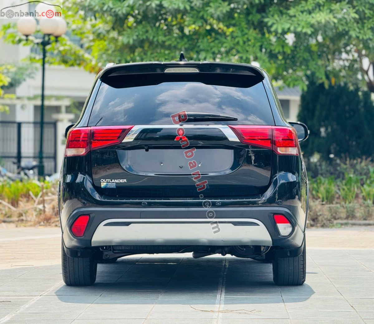 Bán ô tô Mitsubishi Outlander 2.0 CVT Premium - 2020 - xe cũ
