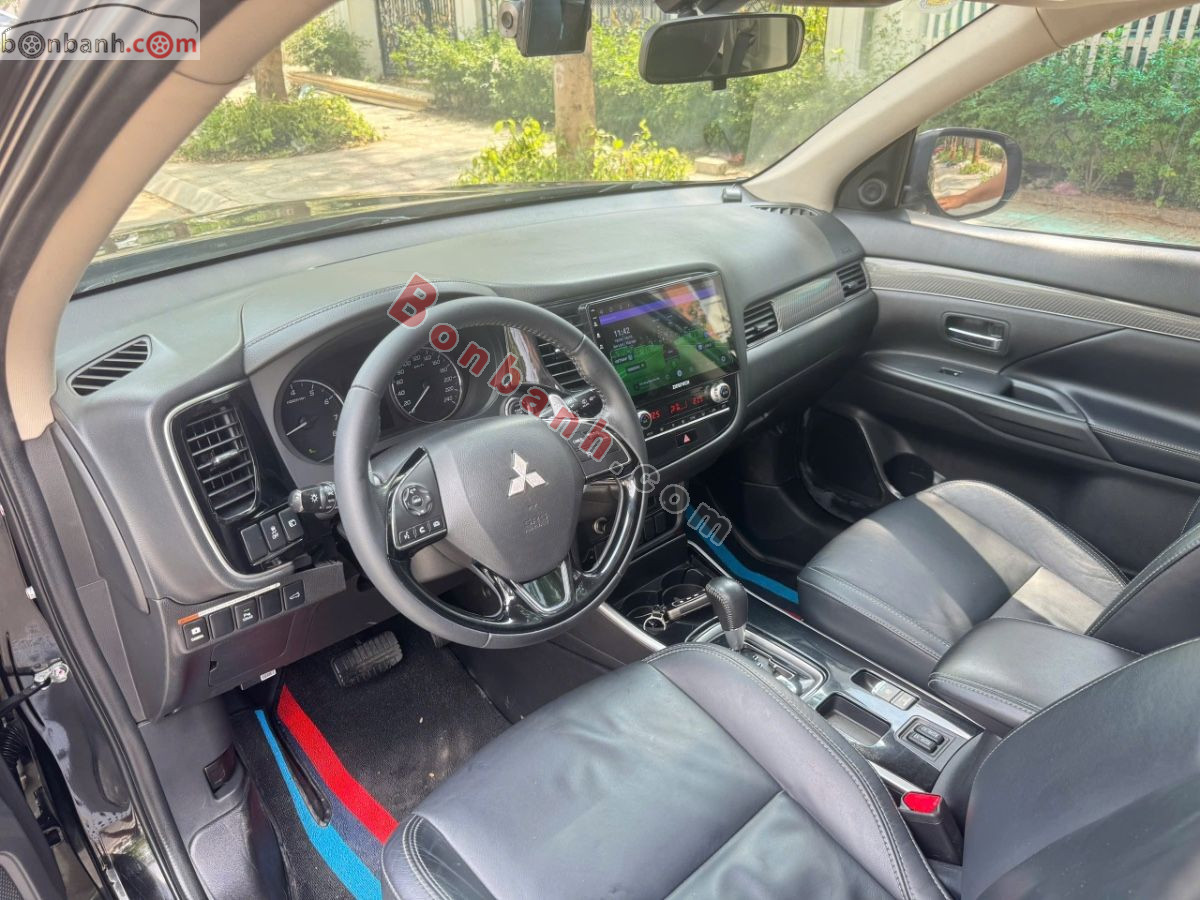 Bán ô tô Mitsubishi Outlander 2.0 CVT Premium - 2020 - xe cũ