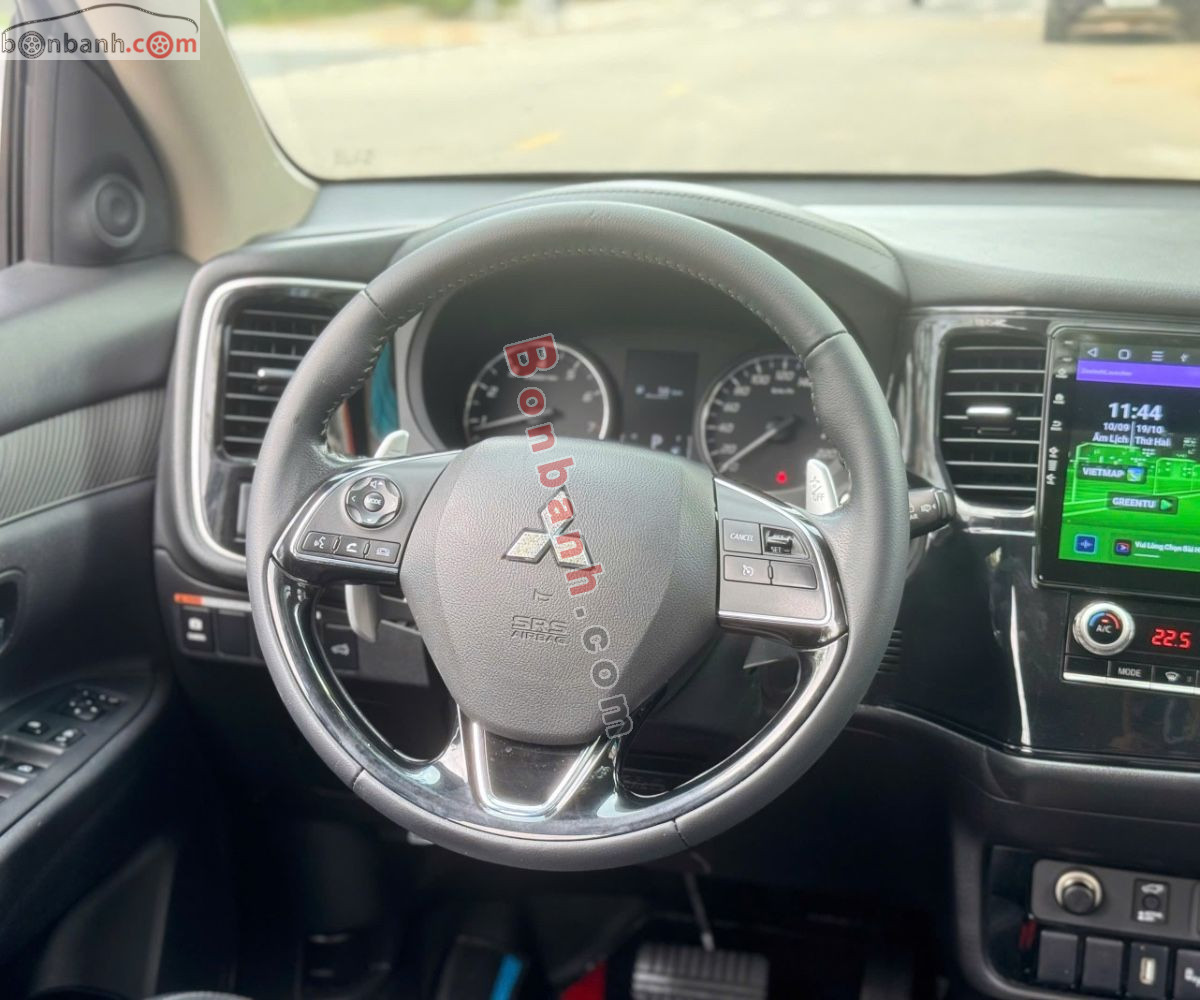 Bán ô tô Mitsubishi Outlander 2.0 CVT Premium - 2020 - xe cũ
