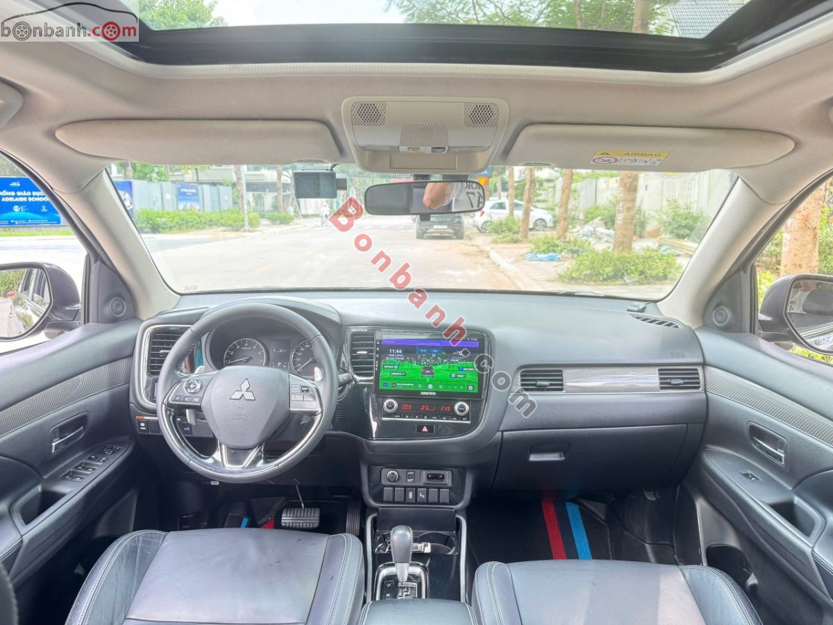 Bán ô tô Mitsubishi Outlander 2.0 CVT Premium - 2020 - xe cũ