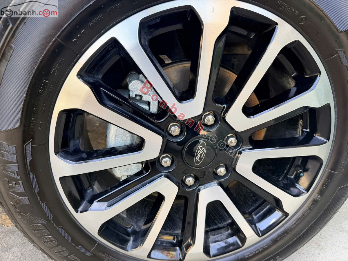 Bán ô tô Ford Everest Platinum 2.0L 4x2 AT - 2026 - xe cũ