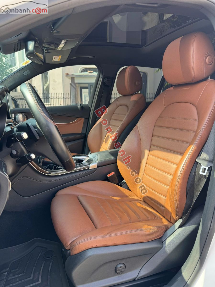 Bán ô tô Mercedes Benz GLC 300 4Matic - 2017 - xe cũ