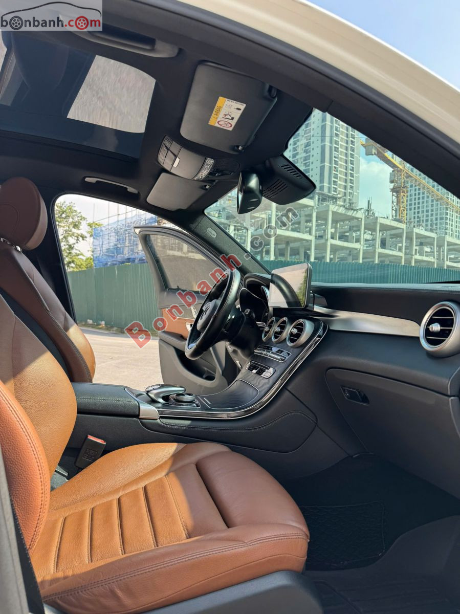 Bán ô tô Mercedes Benz GLC 300 4Matic - 2017 - xe cũ