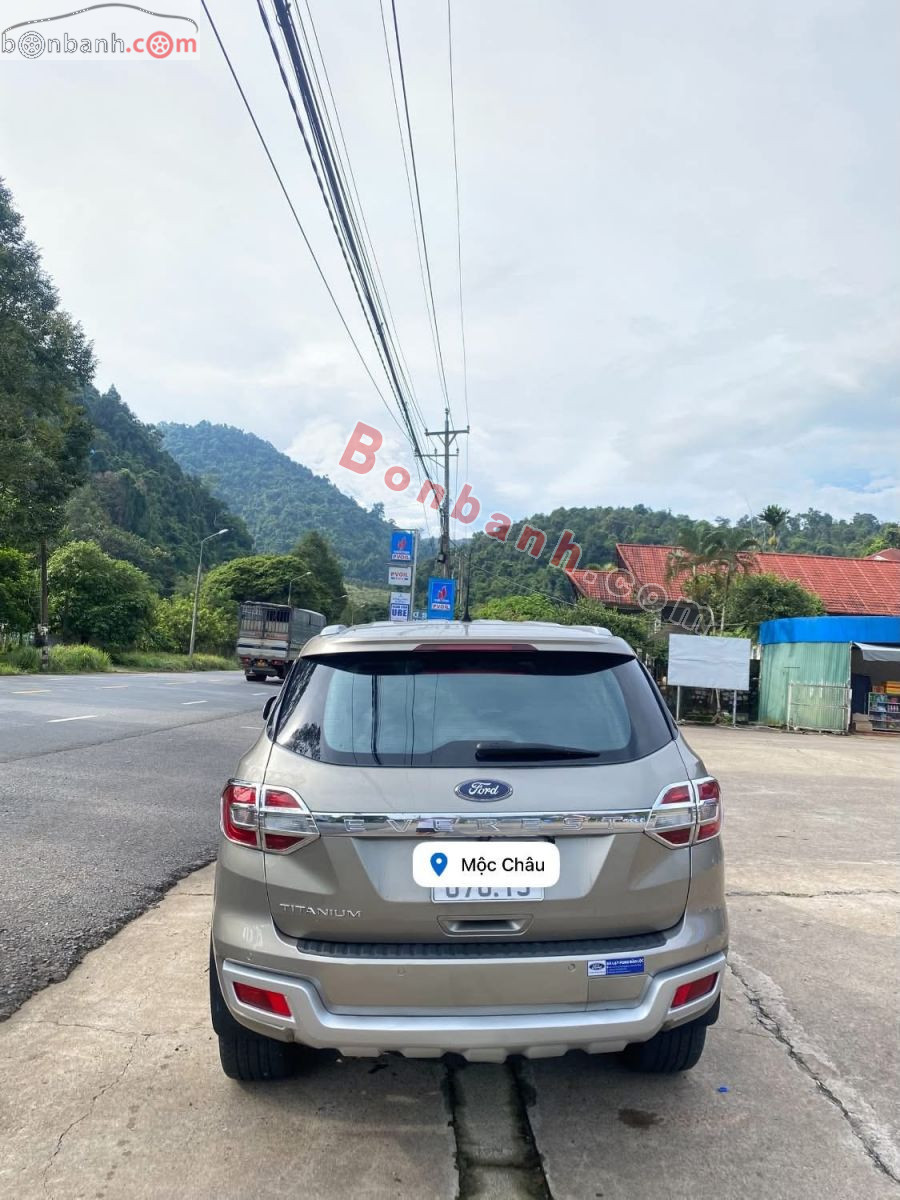 Bán ô tô Ford Everest Titanium 2.2L 4x2 AT - 2016 - xe cũ