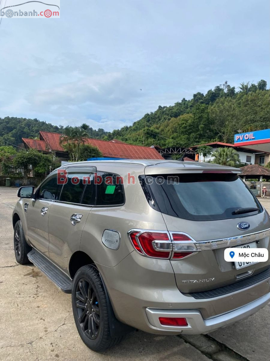Bán ô tô Ford Everest Titanium 2.2L 4x2 AT - 2016 - xe cũ