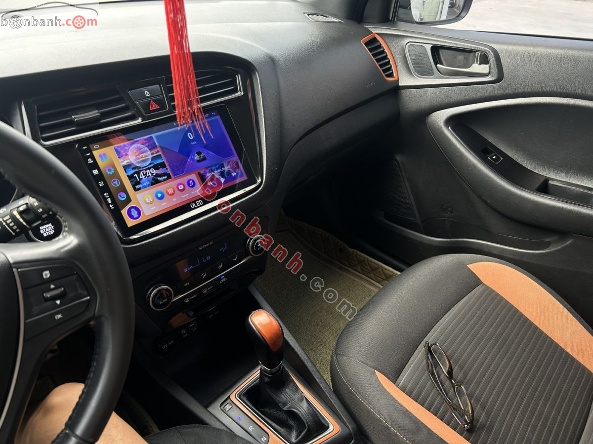 Bán ô tô Hyundai i20 Active 1.4 AT - 2017 - xe cũ