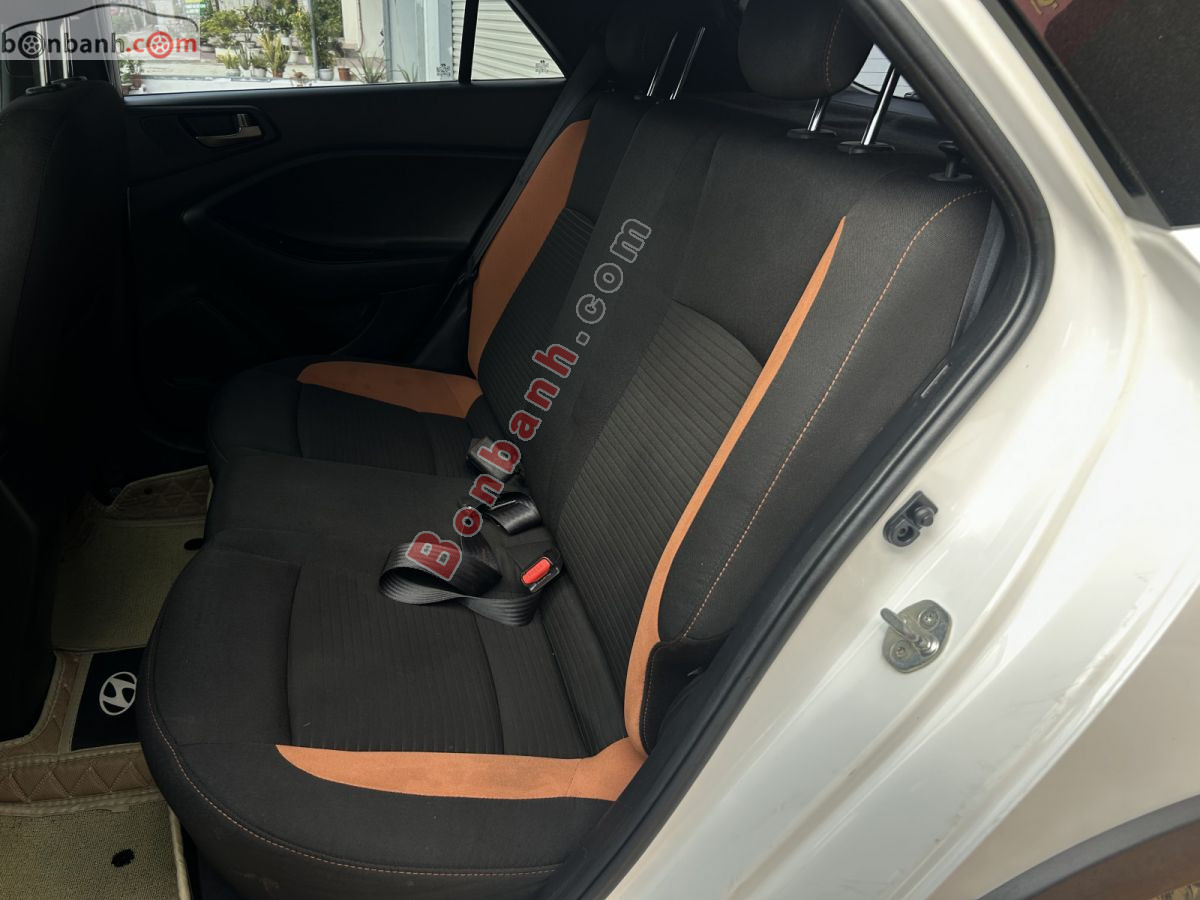 Bán ô tô Hyundai i20 Active 1.4 AT - 2017 - xe cũ