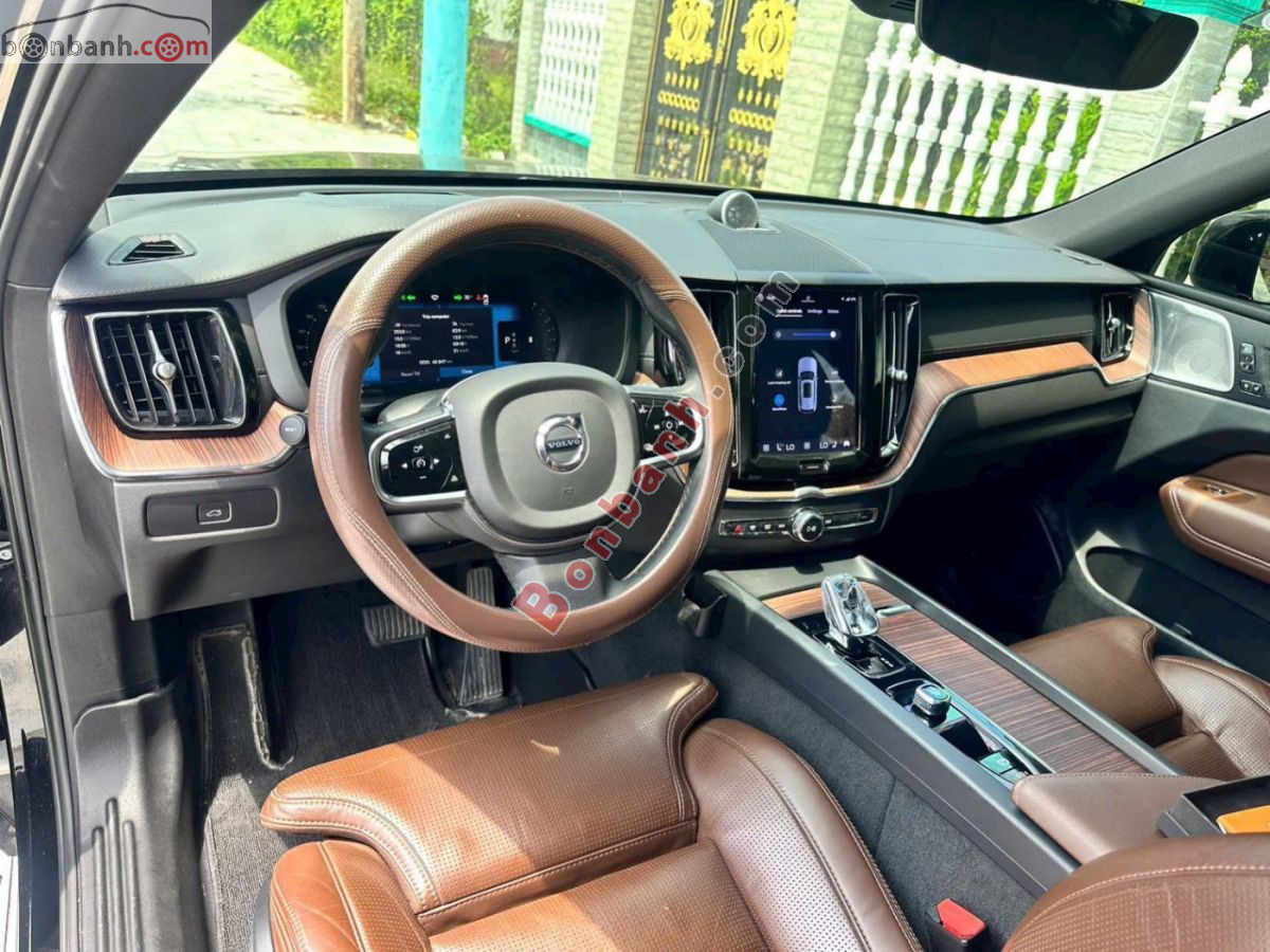 Bán ô tô Volvo XC60 Ultimate Dark B6 AWD - 2023 - xe cũ