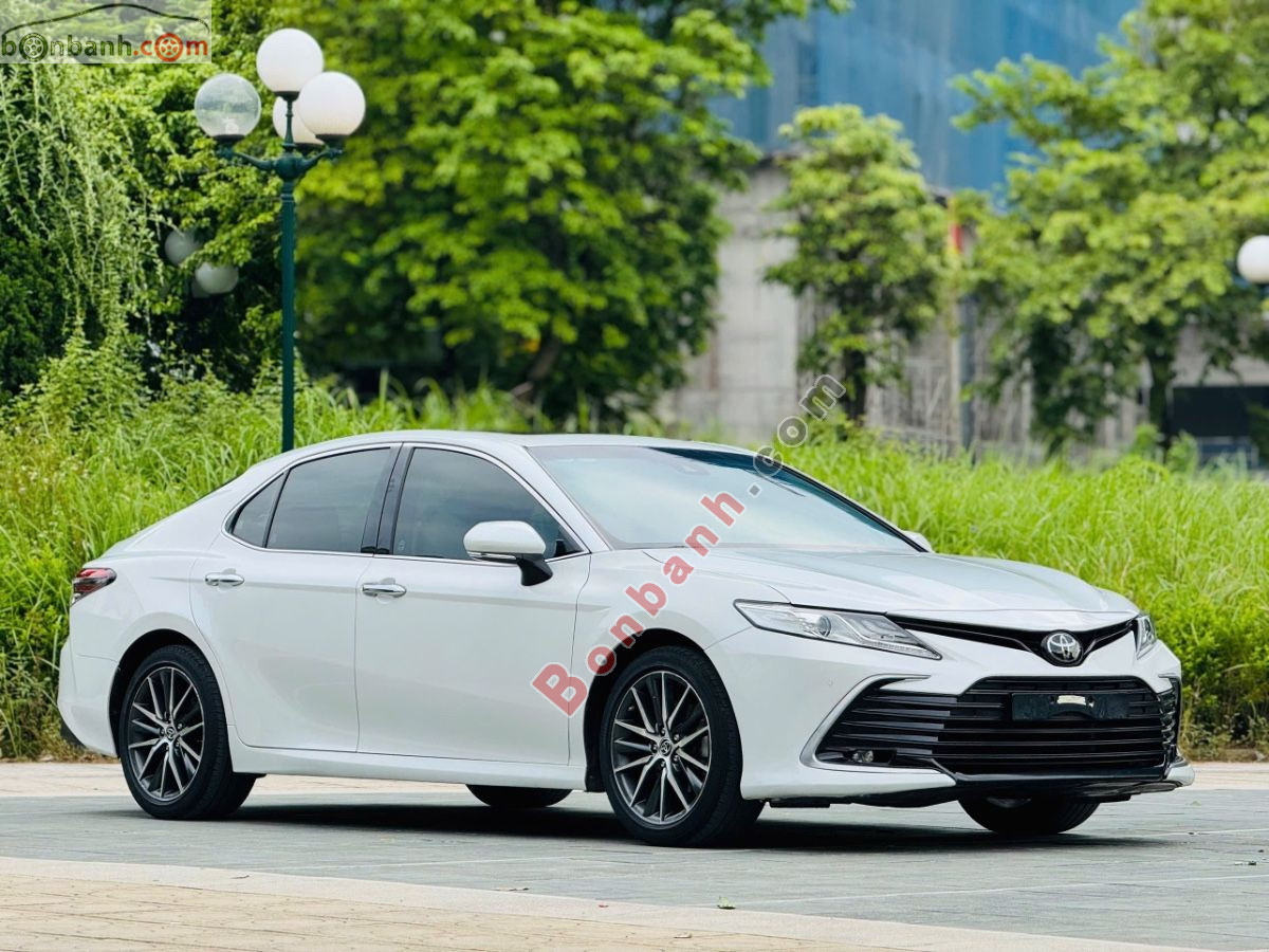 Bán ô tô Toyota Camry 2.0Q - 2022 - xe cũ
