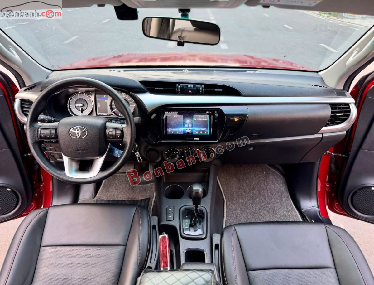 Bán ô tô Toyota Hilux 2.4L 4x2 AT - 2024 - xe cũ