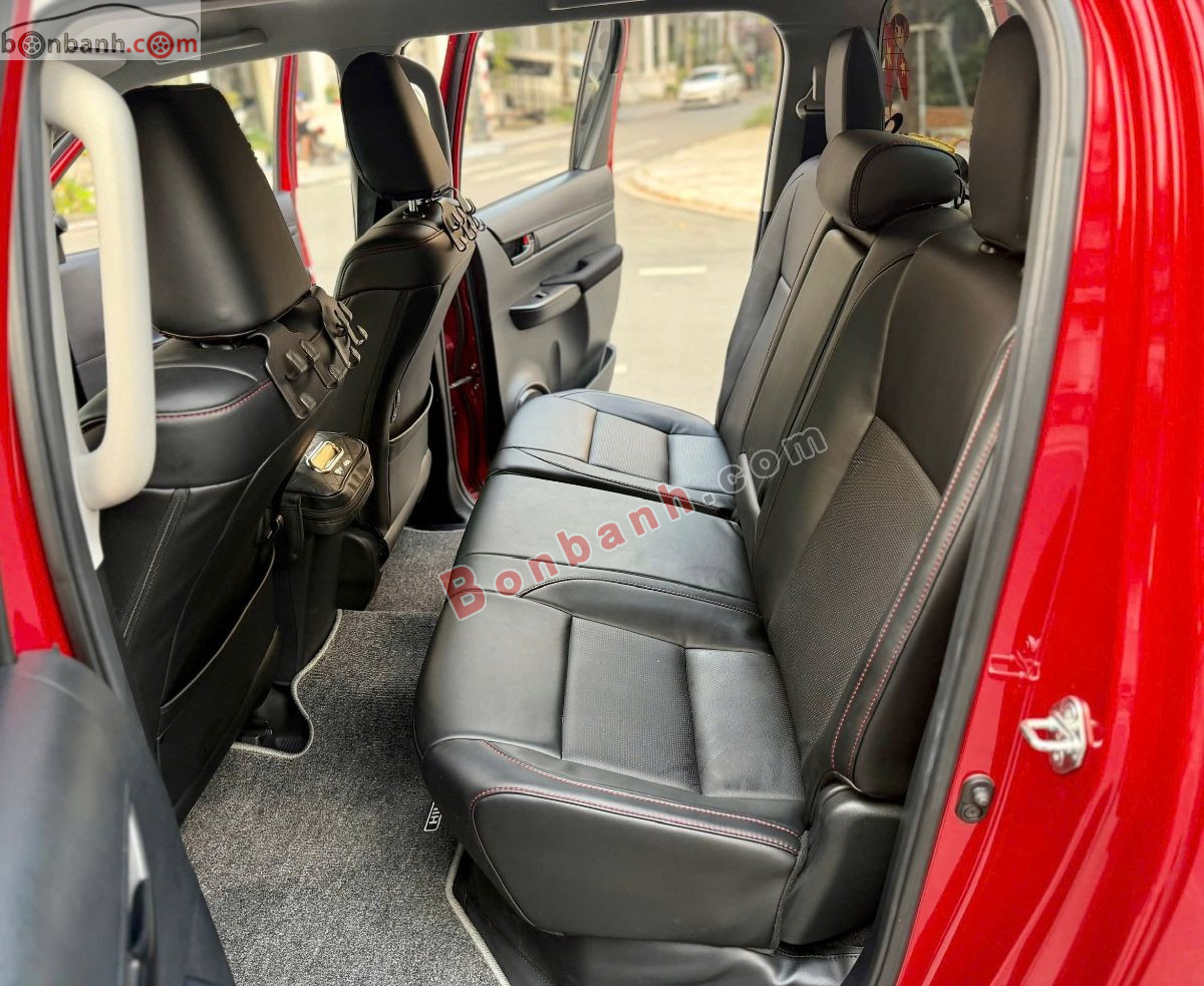 Bán ô tô Toyota Hilux 2.4L 4x2 AT - 2024 - xe cũ