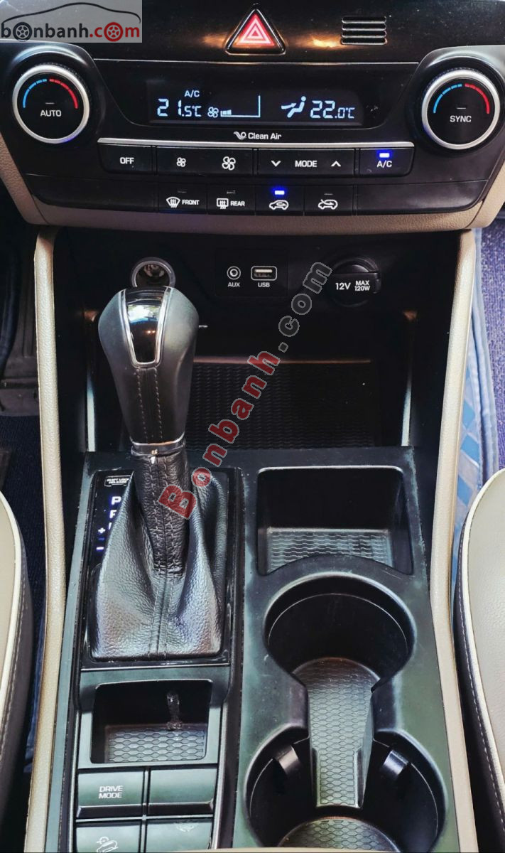 Bán ô tô Hyundai Tucson 2.0 AT Tiêu chuẩn - 2021 - xe cũ