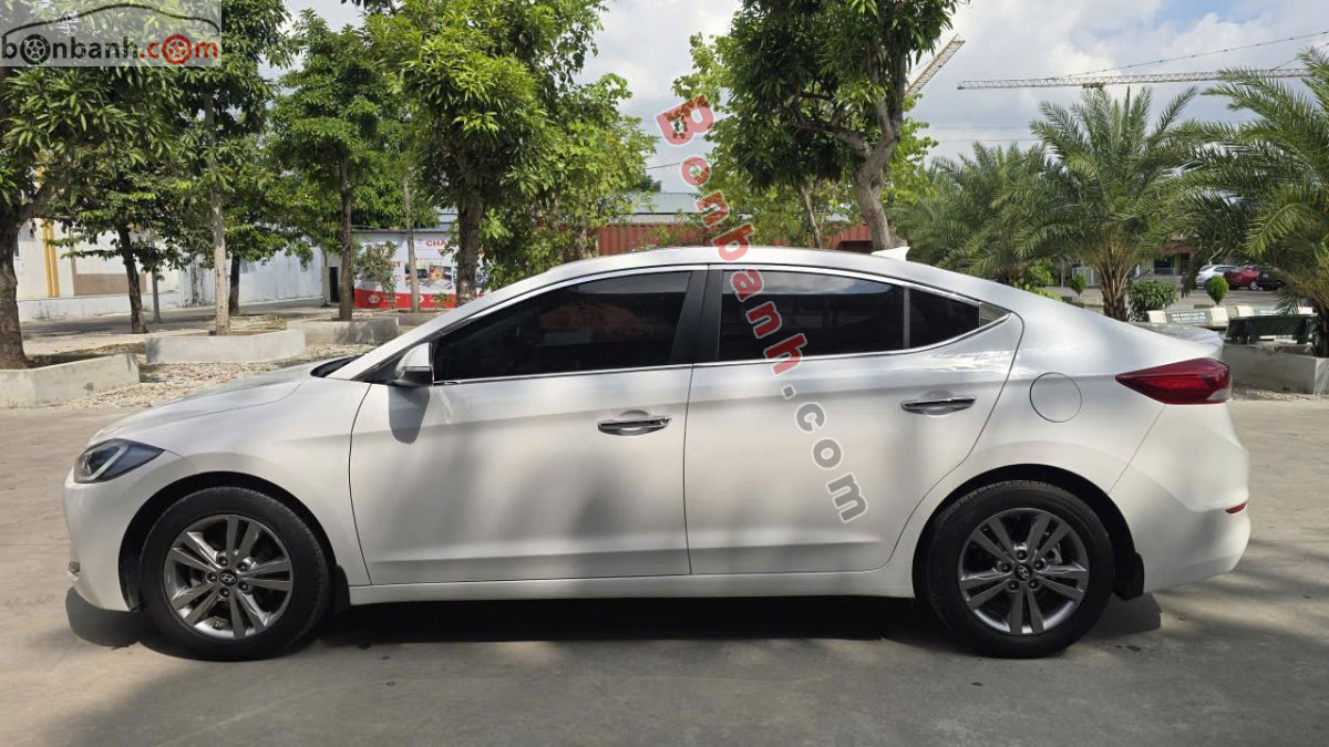Bán ô tô Hyundai Elantra 1.6 AT - 2018 - xe cũ