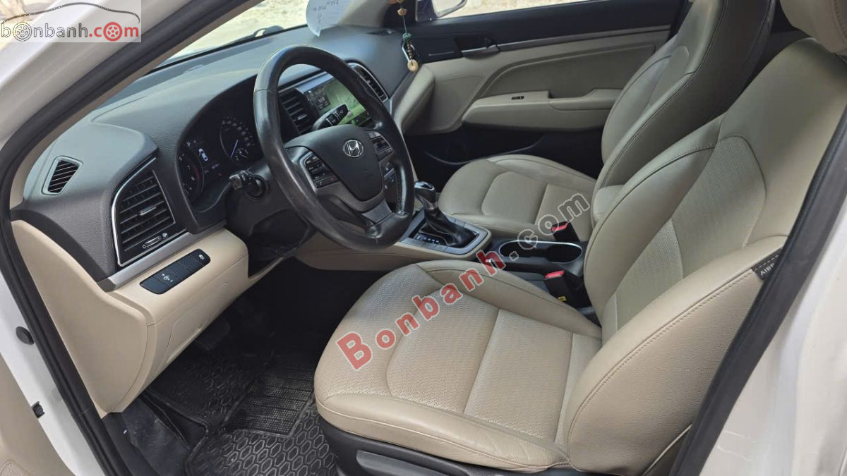 Bán ô tô Hyundai Elantra 1.6 AT - 2018 - xe cũ