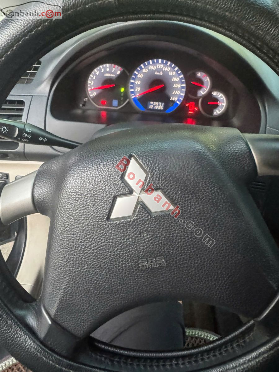 Bán ô tô Mitsubishi Grandis 2.4 AT - 2010 - xe cũ