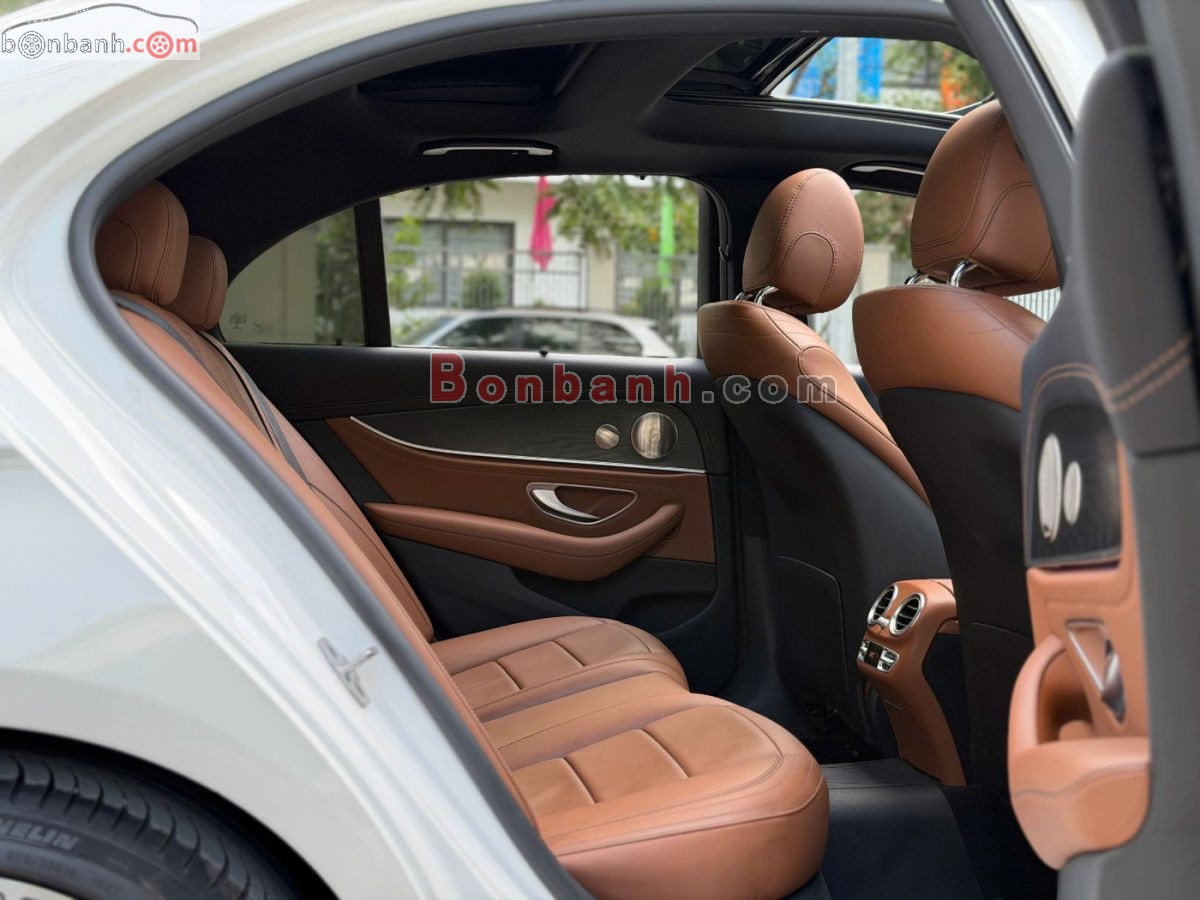 Bán ô tô Mercedes Benz E class E300 AMG - 2022 - xe cũ