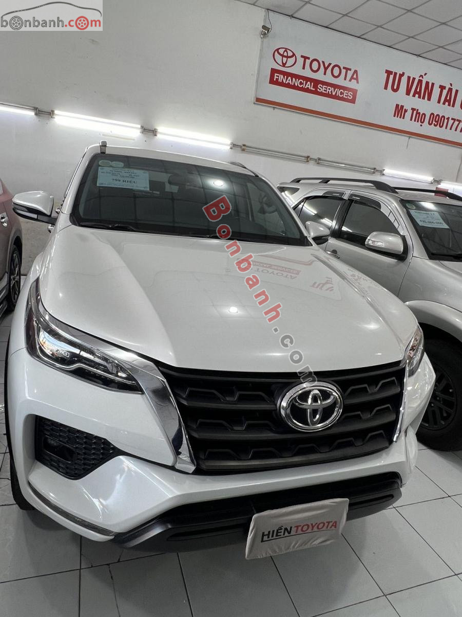 Bán ô tô Toyota Fortuner 2.4L 4x2 AT - 2022 - xe cũ