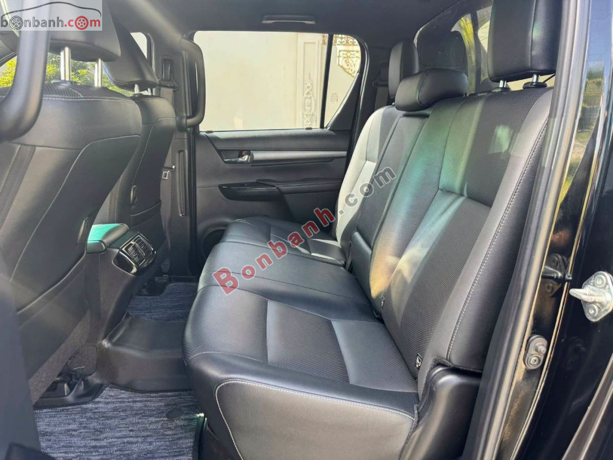 Bán ô tô Toyota Hilux 2.8L 4x4 AT - 2021 - xe cũ