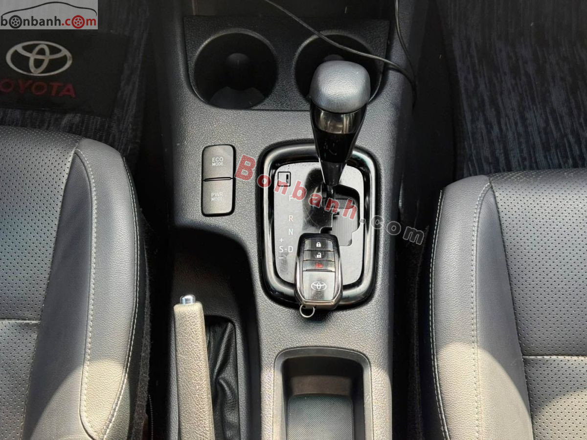 Bán ô tô Toyota Hilux 2.8L 4x4 AT - 2021 - xe cũ