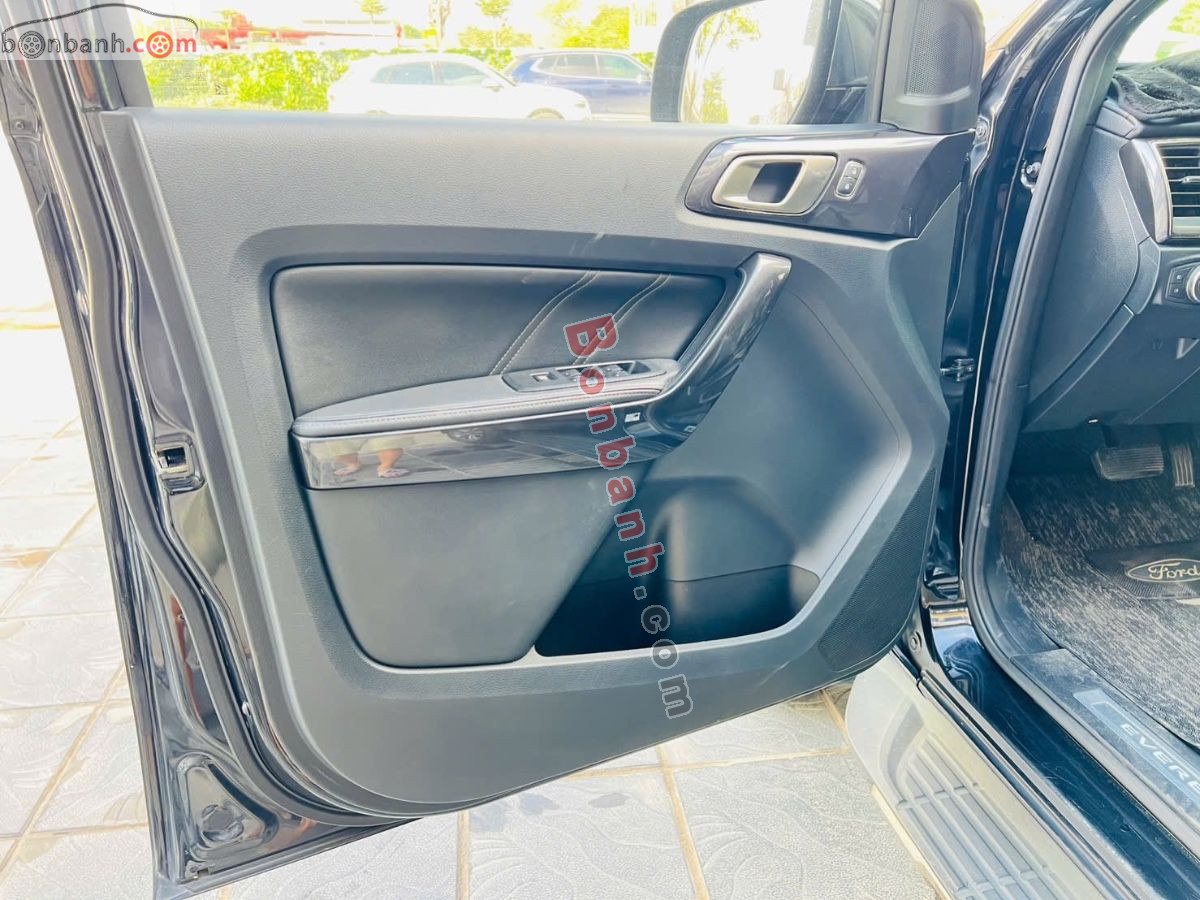 Bán ô tô Ford Everest Titanium 2.0L 4x2 AT - 2020 - xe cũ