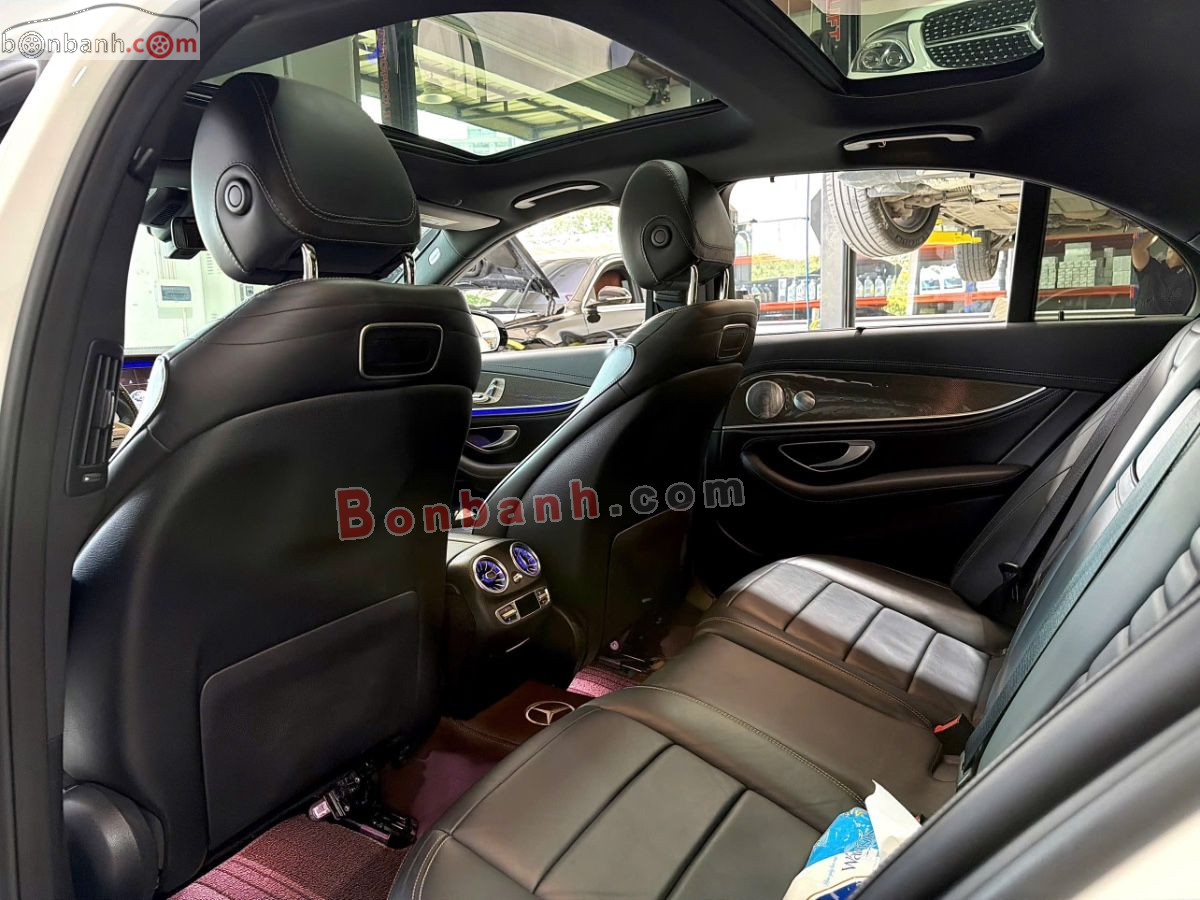 Bán ô tô Mercedes Benz E class E300 AMG - 2019 - xe cũ