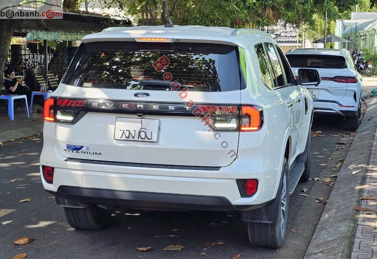 Bán ô tô Ford Everest Titanium 2.0L 4x2 AT - 2024 - xe cũ