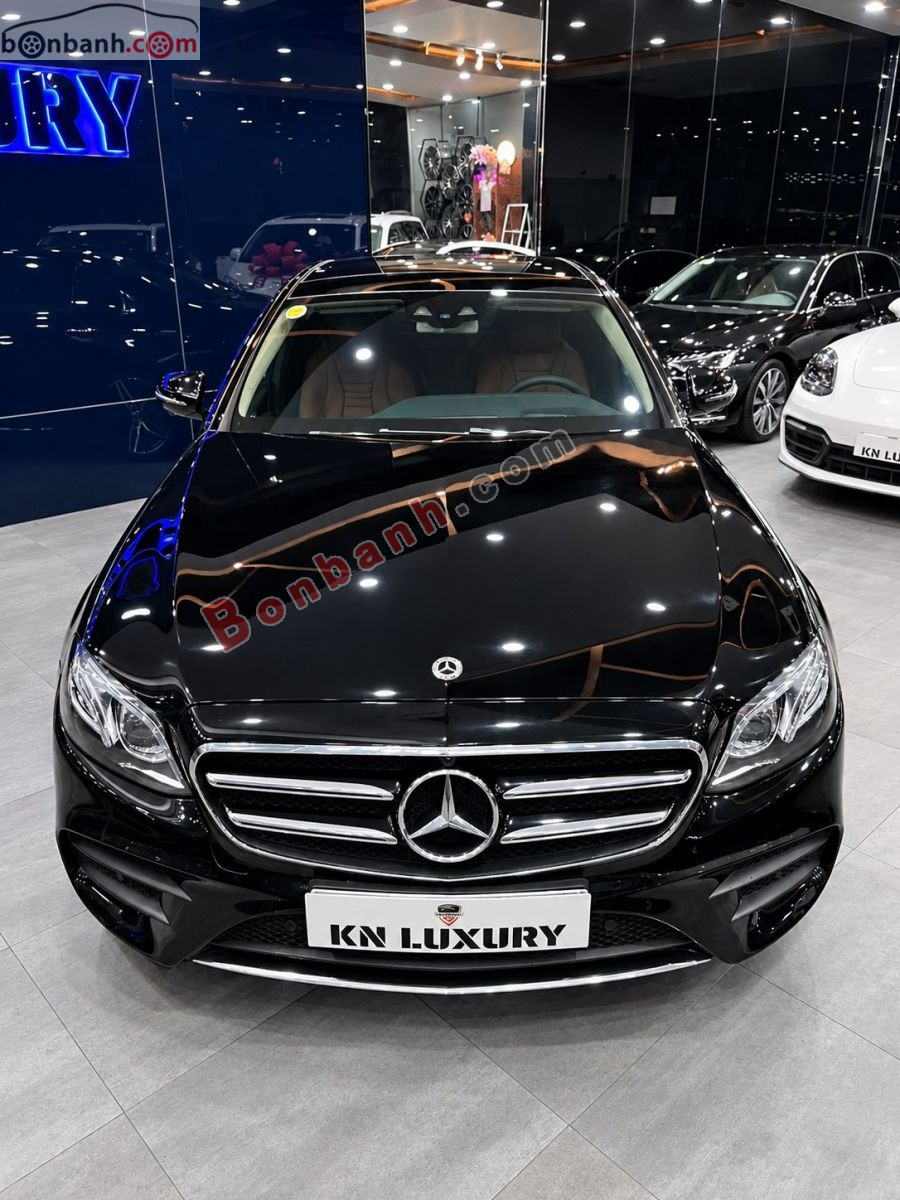 Bán ô tô Mercedes Benz E class E300 AMG - 2019 - xe cũ