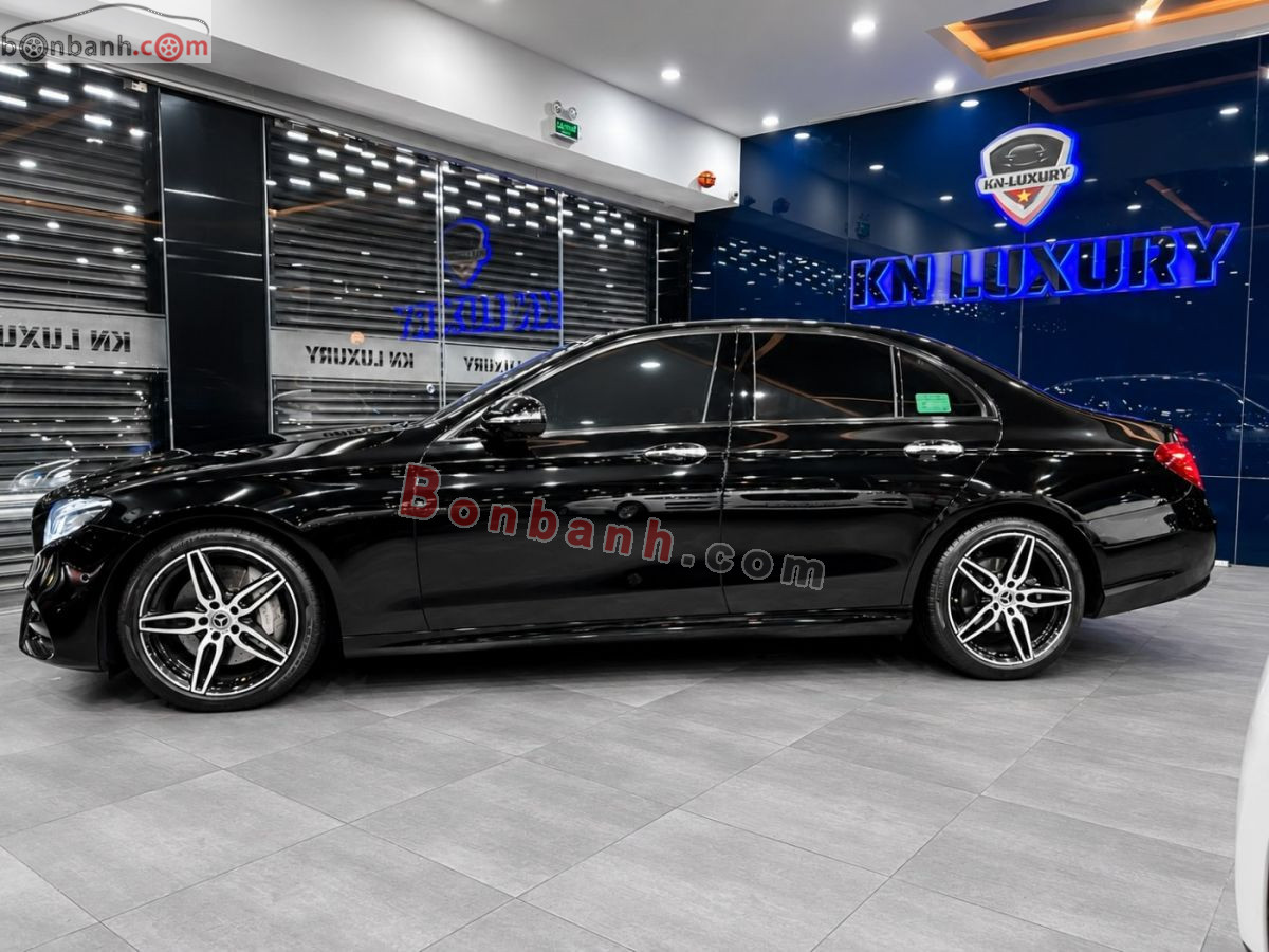 Bán ô tô Mercedes Benz E class E300 AMG - 2019 - xe cũ