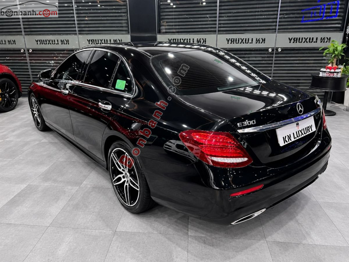 Bán ô tô Mercedes Benz E class E300 AMG - 2019 - xe cũ