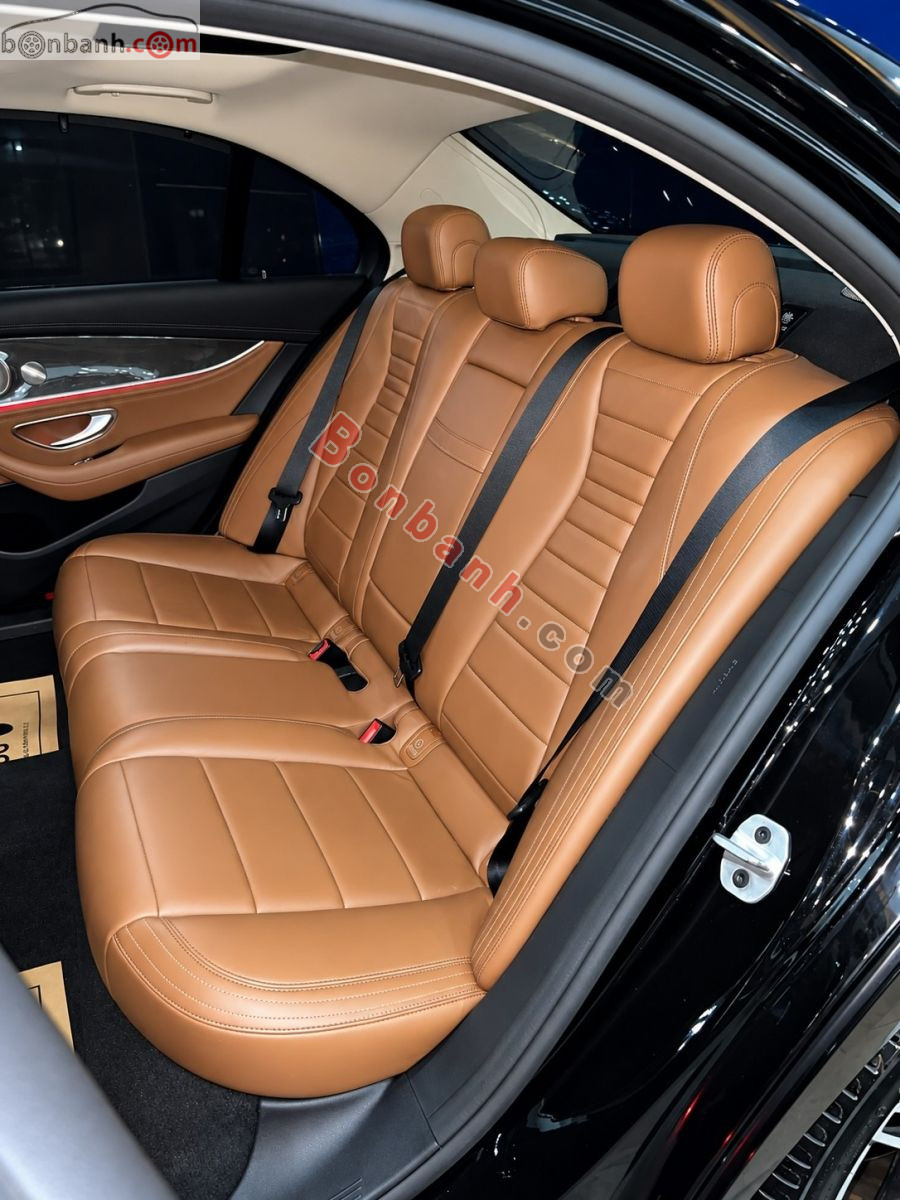 Bán ô tô Mercedes Benz E class E300 AMG - 2019 - xe cũ