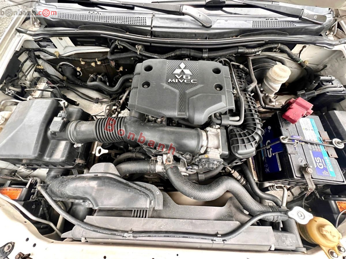 Bán ô tô Mitsubishi Pajero Sport 3.0G 4x2 AT - 2016 - xe cũ