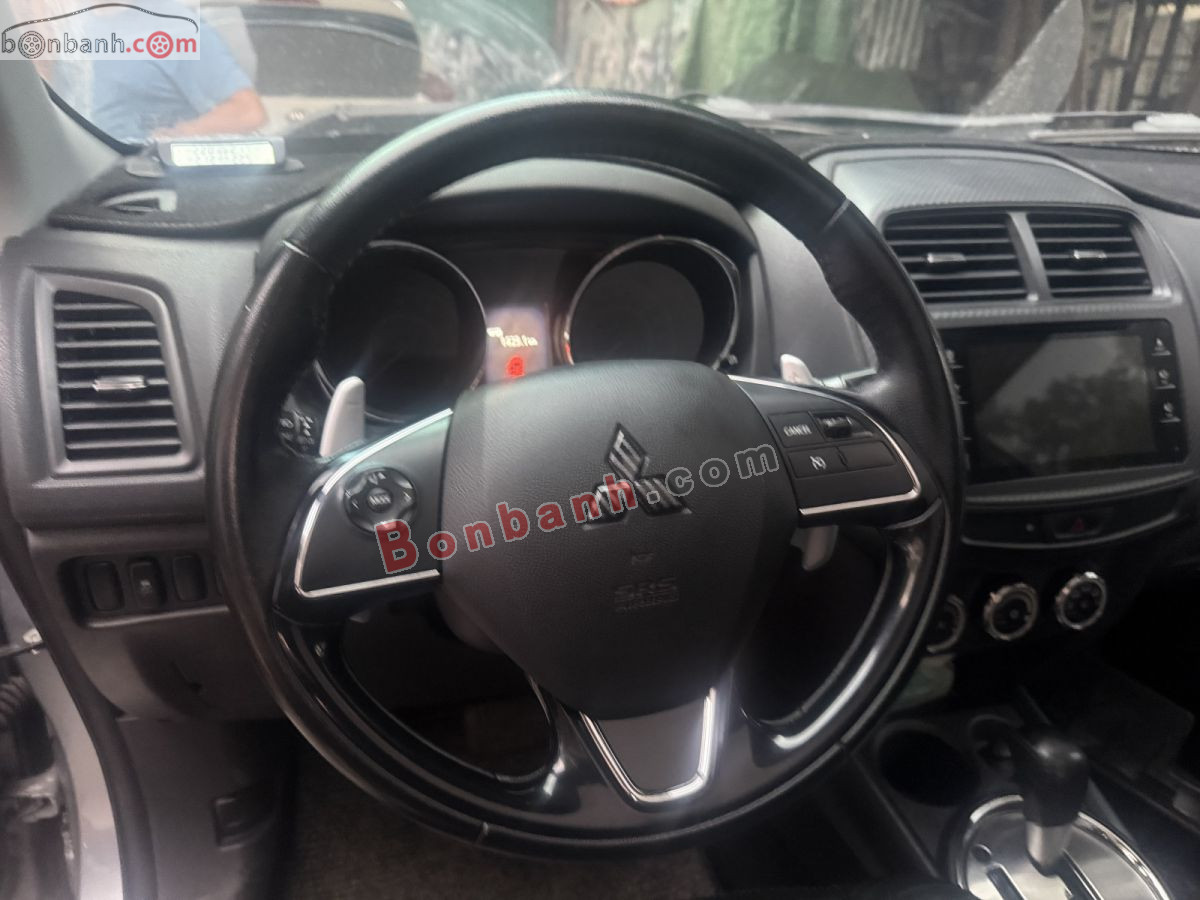 Bán ô tô Mitsubishi Outlander 2.0 CVT - 2016 - xe cũ