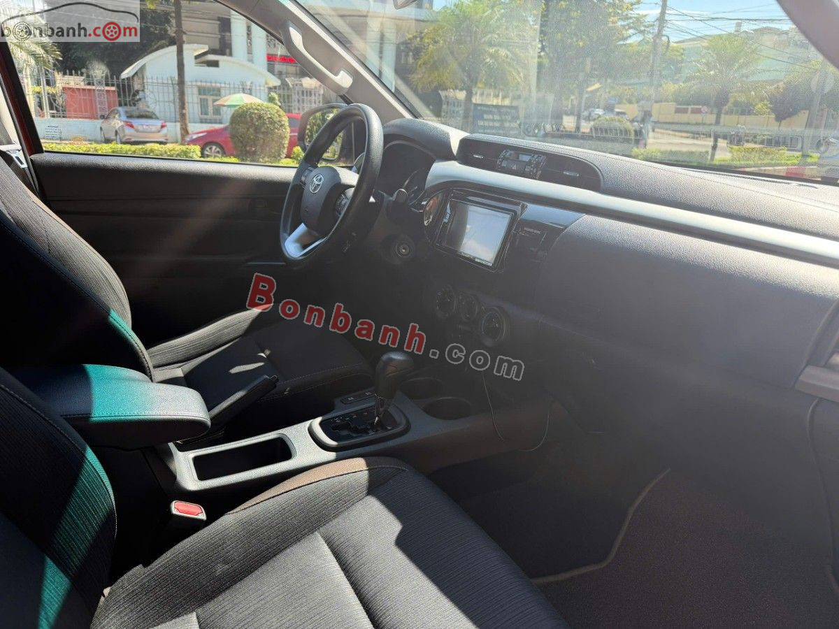 Bán ô tô Toyota Hilux 2.4L 4x2 AT - 2021 - xe cũ