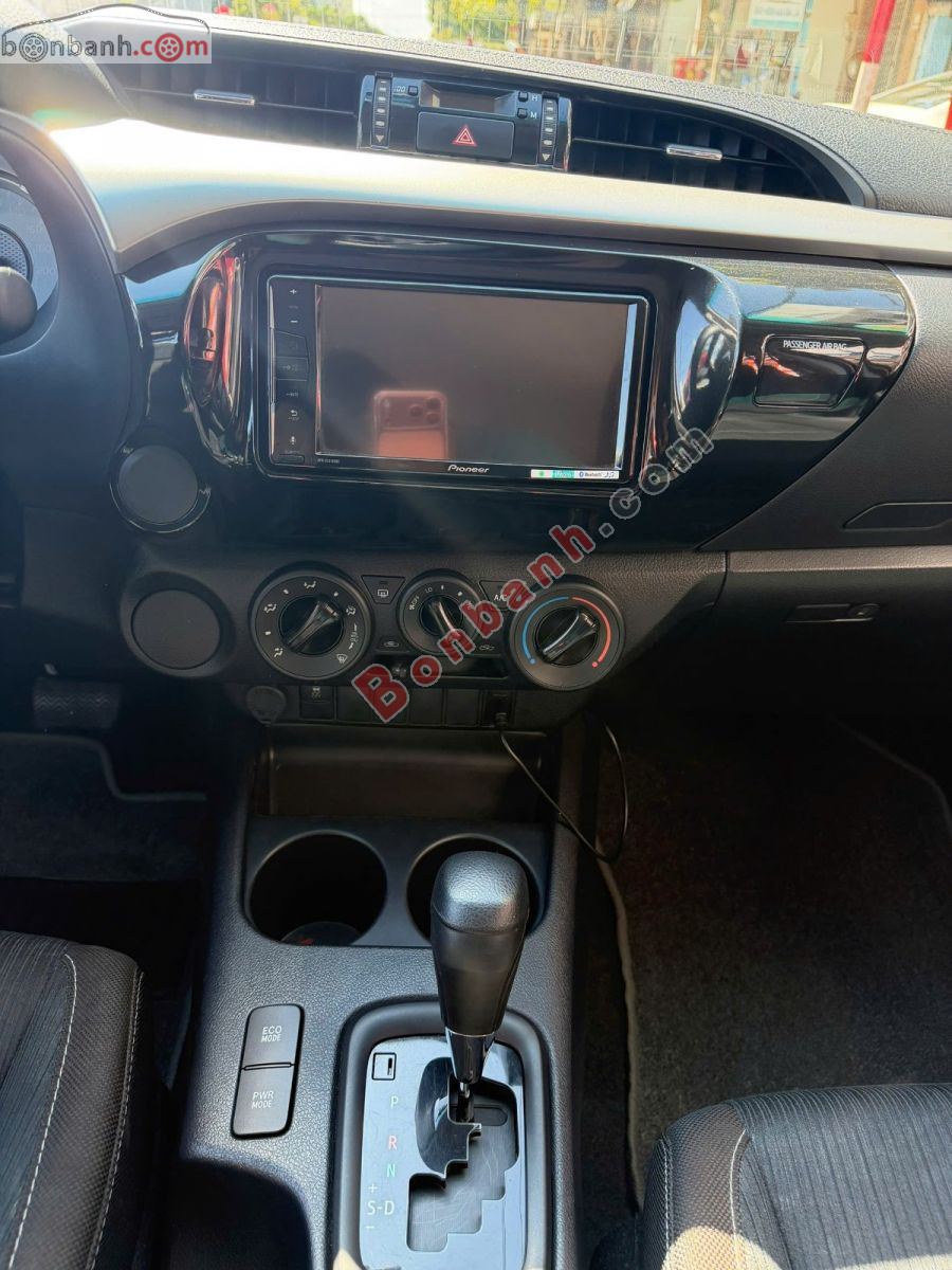 Bán ô tô Toyota Hilux 2.4L 4x2 AT - 2021 - xe cũ