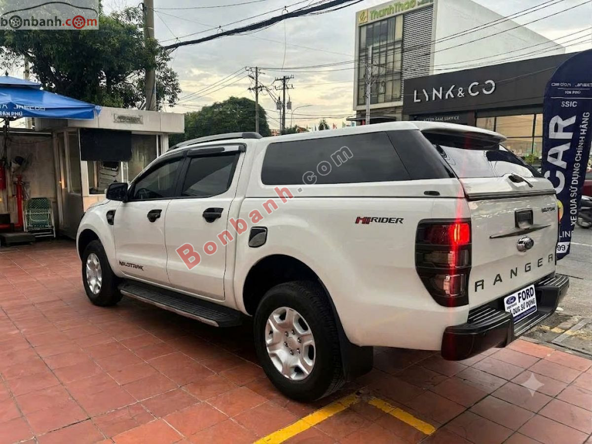 Bán ô tô Ford Ranger Wildtrak 2.2L 4x2 AT - 2015 - xe cũ
