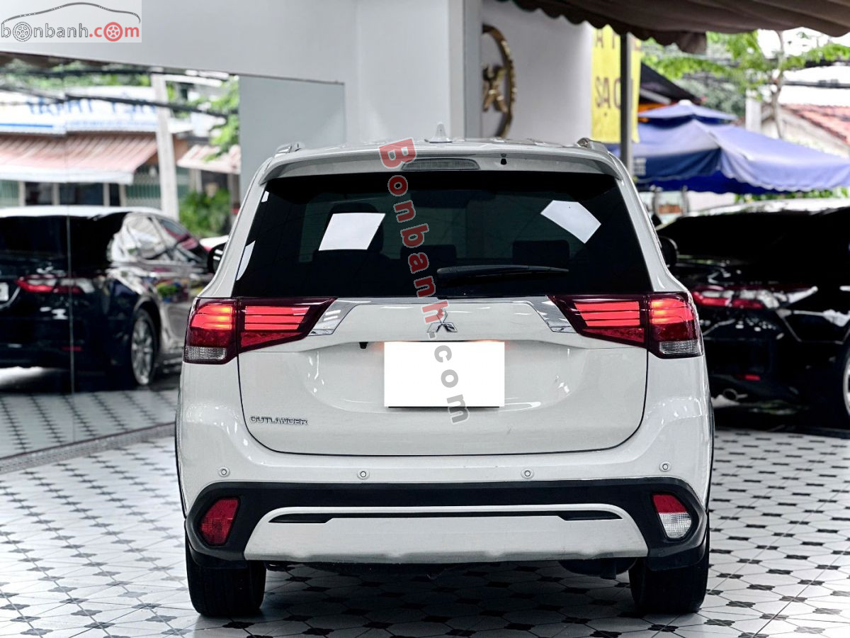 Bán ô tô Mitsubishi Outlander 2.0 CVT Premium - 2020 - xe cũ