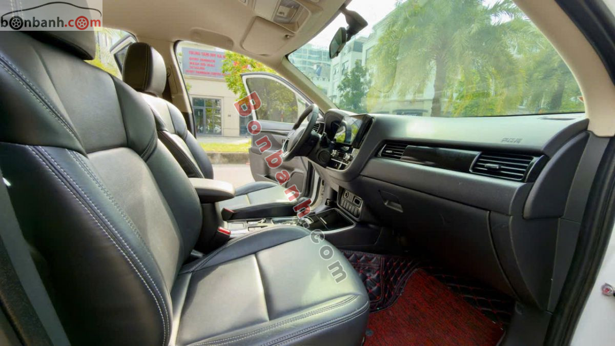 Bán ô tô Mitsubishi Outlander 2.0 CVT - 2021 - xe cũ