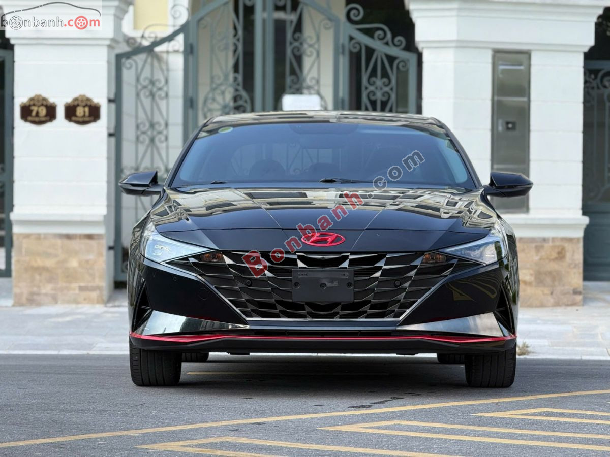 Bán ô tô Hyundai Elantra 2.0 AT Cao cấp - 2022 - xe cũ