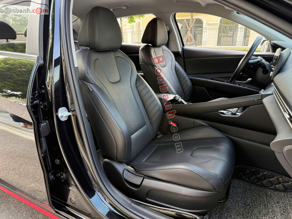 Bán ô tô Hyundai Elantra 2.0 AT Cao cấp - 2022 - xe cũ