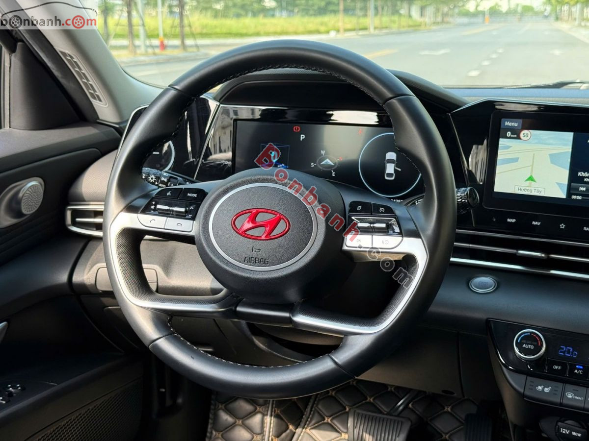 Bán ô tô Hyundai Elantra 2.0 AT Cao cấp - 2022 - xe cũ