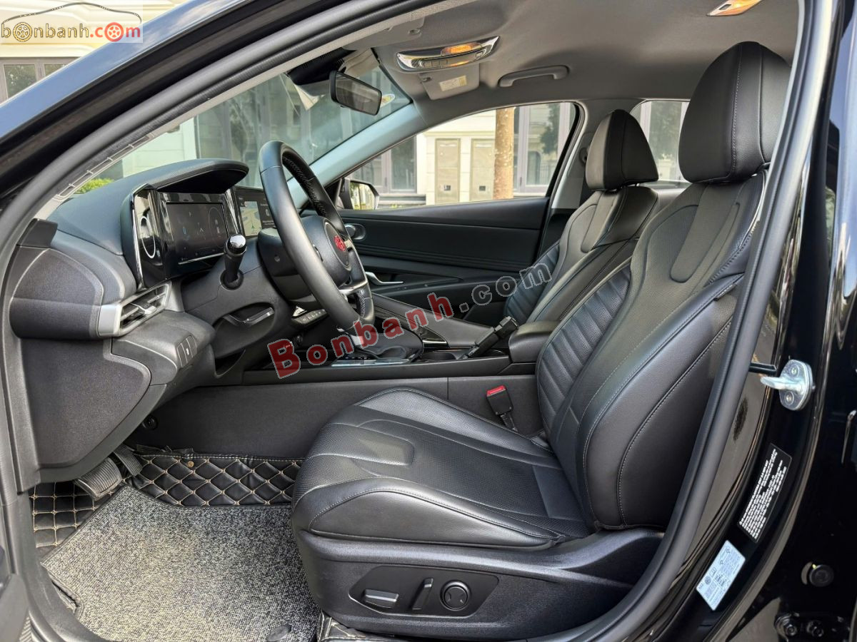 Bán ô tô Hyundai Elantra 2.0 AT Cao cấp - 2022 - xe cũ