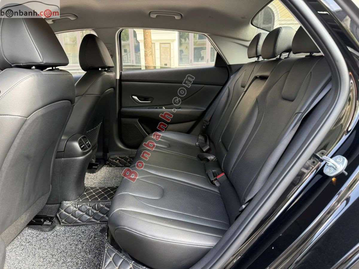 Bán ô tô Hyundai Elantra 2.0 AT Cao cấp - 2022 - xe cũ