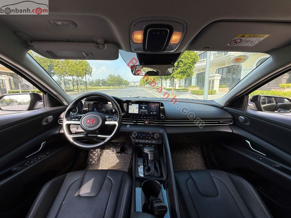 Bán ô tô Hyundai Elantra 2.0 AT Cao cấp - 2022 - xe cũ
