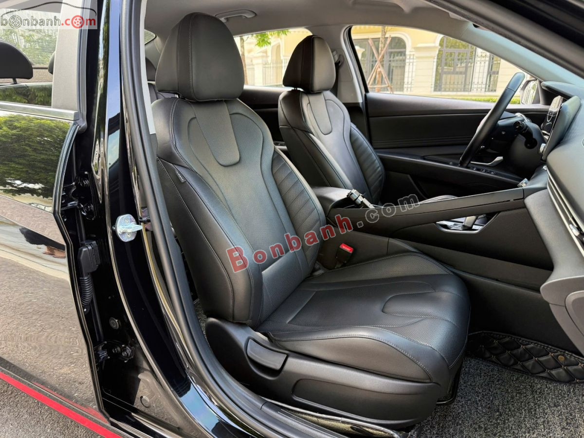 Bán ô tô Hyundai Elantra 2.0 AT Cao cấp - 2022 - xe cũ