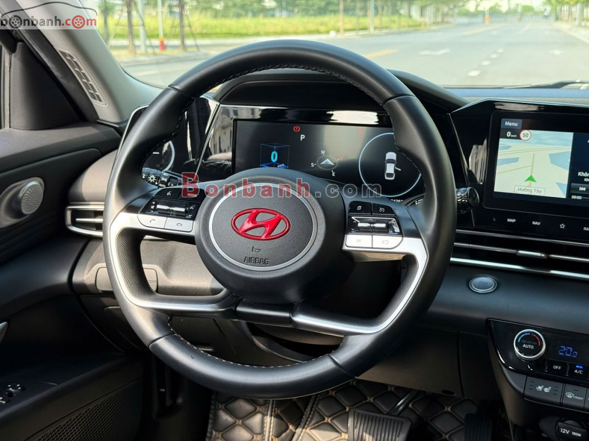 Bán ô tô Hyundai Elantra 2.0 AT Cao cấp - 2022 - xe cũ